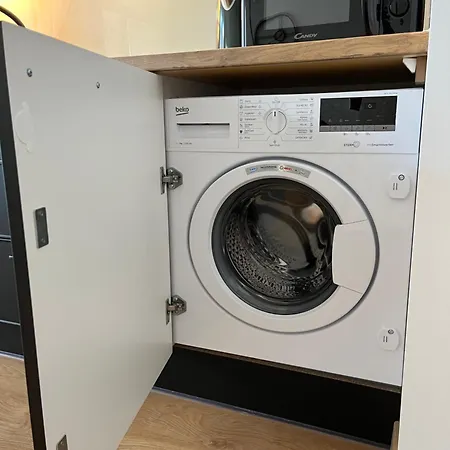 No1 Z Bezplatnym Parkingiem Podziemnym-faktura, Netflix