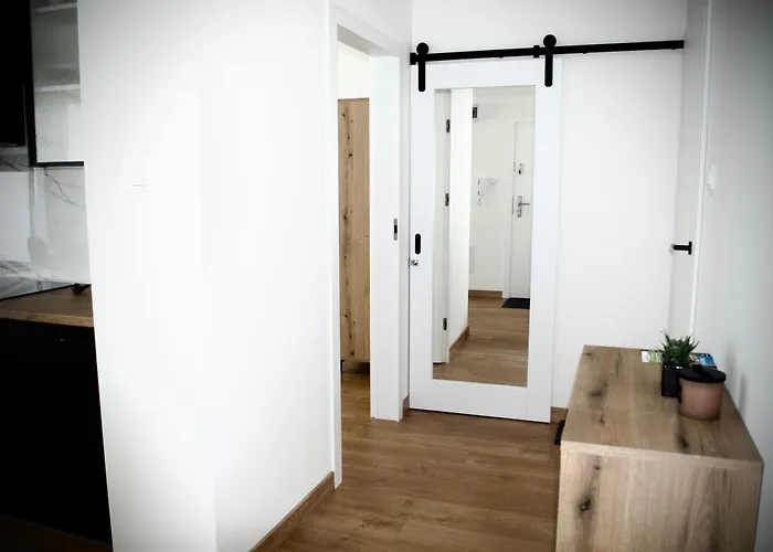 No1 Z Bezplatnym Parkingiem Podziemnym-faktura, Netflix Lägenhet Koszalin