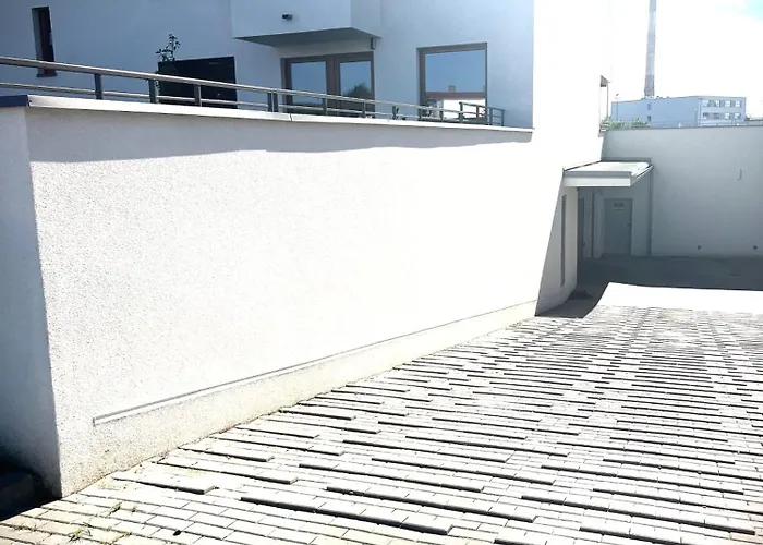 No1 Z Bezplatnym Parkingiem Podziemnym-faktura, Netflix Lägenhet Koszalin