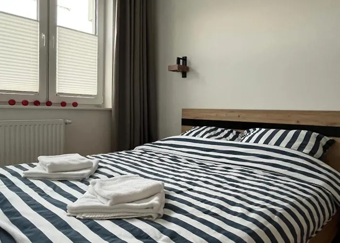 No1 Z Bezplatnym Parkingiem Podziemnym-faktura, Netflix Lägenhet *